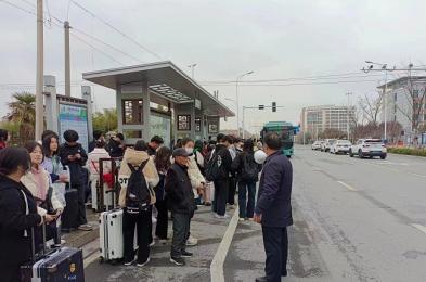 公司稽查队开启周末护学模式